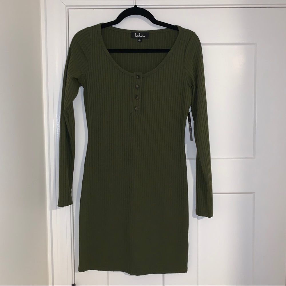 Lulu’s Dark Green Long Sleeved Dress